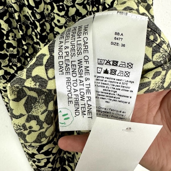 NWT Ganni Floral Printed Crepe Wrap Midi Dress 🖤 - Picture 8 of 8